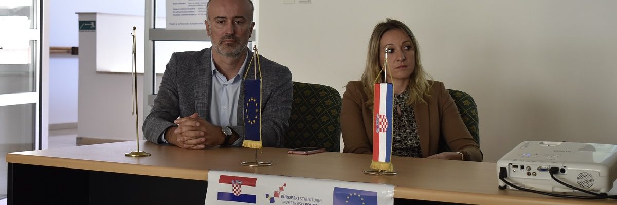 UDBZAV2 Održana završna konferencija projekta energetske obnove Doma za starije i nemoćne u Udbini