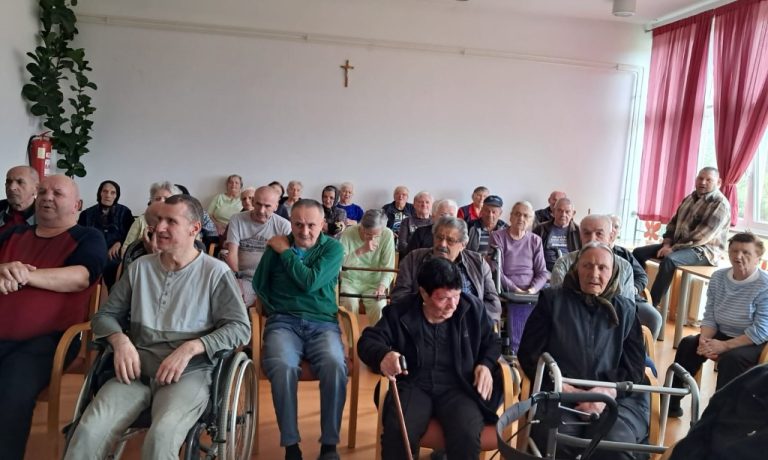 IMG-20241003-WA0003 Međunarodni dan starijih osoba prigodno je obilježen i u Podružnici Otočac