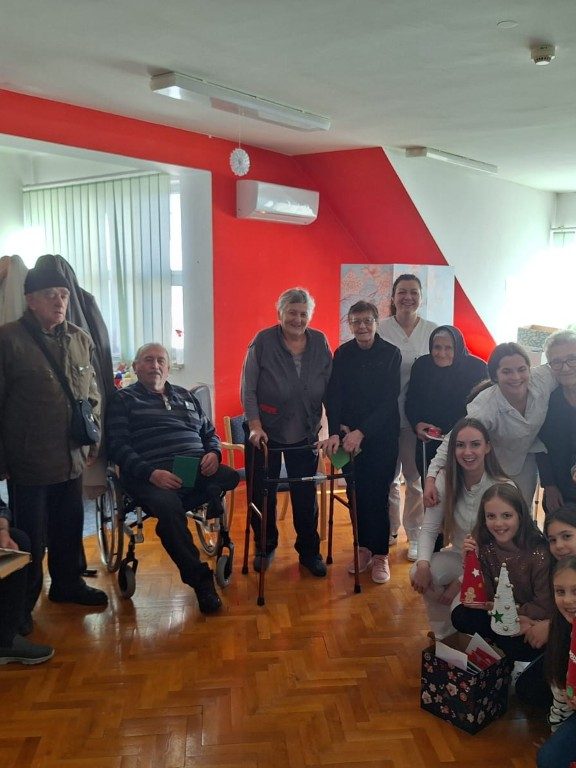 IMG-20241218-WA0005 Posjet školskog volonterskog kluba učenika O.Š. Dr. Jure Turića iz Gospića