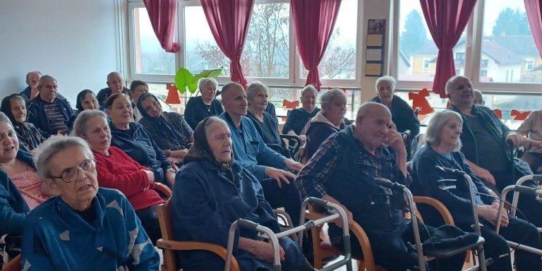IMG-20241219-WA0013 Zabava povodom božićnih i novogodišnjih blagdana u Podružnici Otočac