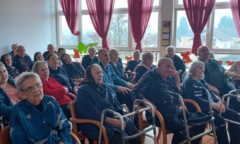 IMG-20241219-WA0013 Zabava povodom božićnih i novogodišnjih blagdana u Podružnici Otočac