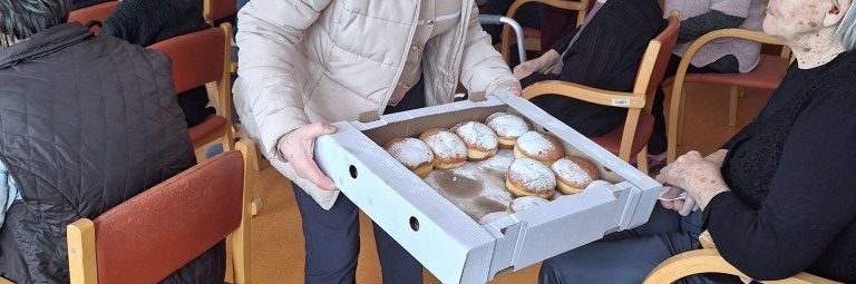 1000050755 Posjet Caritasa u Podružnici Otočac