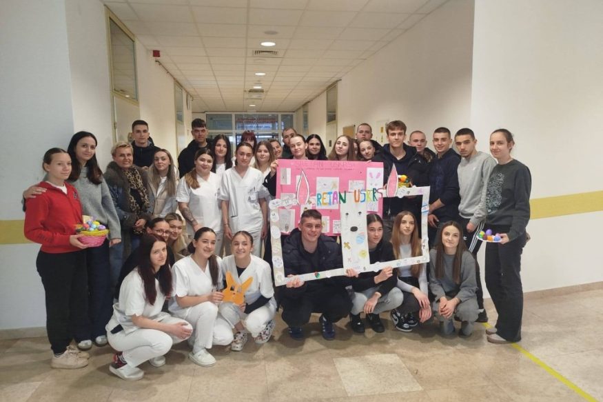 658115143_968740355718731_1650055404861067427_n Učenici Strukovne škole u Gospiću sudjelovali u kreativnoj uskrsnoj radionici