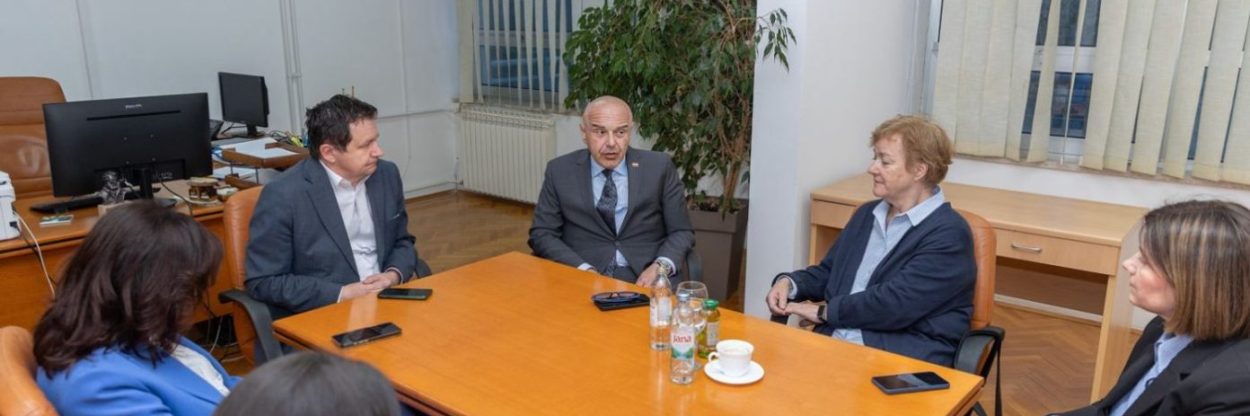 https://www.lika-online.hr/ministar-alen-ruzic-obisao-dom-za-starije-osobe-licko-senjske-zupanije/