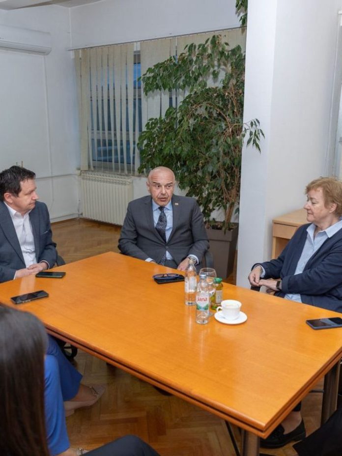 IMG-20260421-WA0036-1392×928 https://www.lika-online.hr/ministar-alen-ruzic-obisao-dom-za-starije-osobe-licko-senjske-zupanije/
