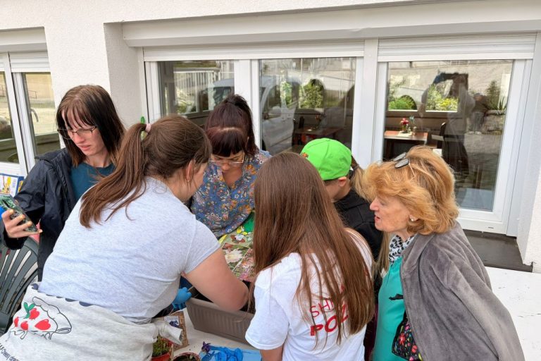 Posjet volontera Udruge „Maštara“ korisnicima Doma za starije osobe Ličko – senjske županije, Podružnica Udbina