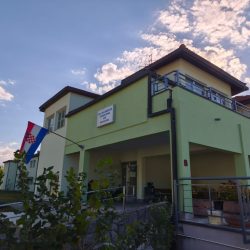 Završena sanacija pročelja novog dijela Doma u Gospiću