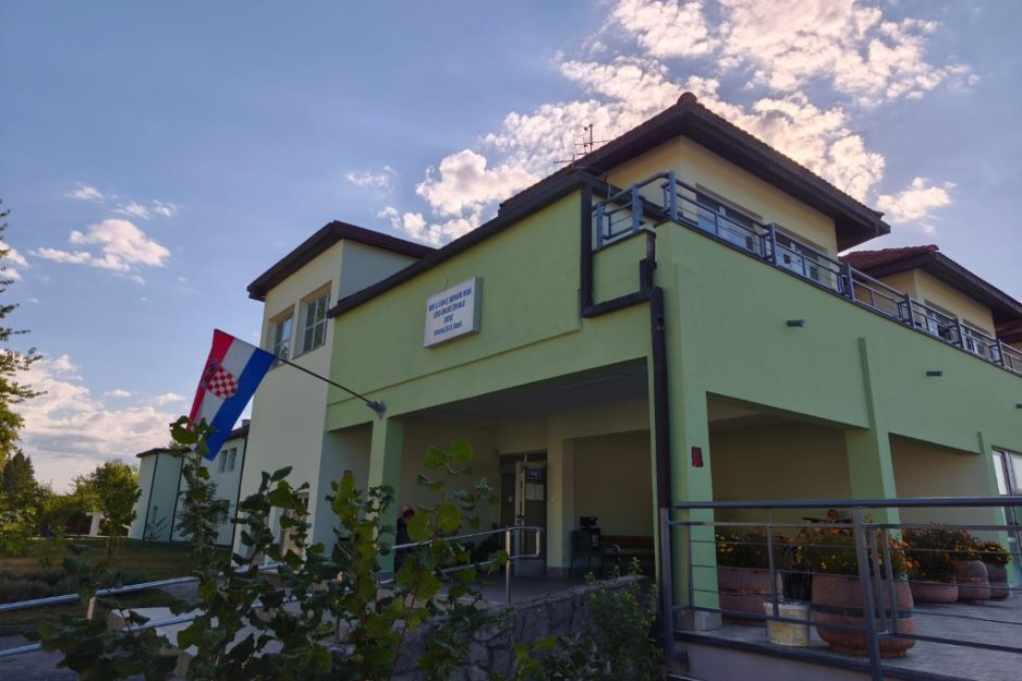 Završena sanacija pročelja novog dijela Doma u Gospiću